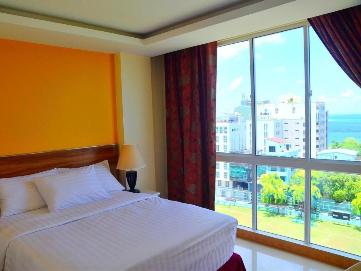The Grand View Hotel Male Exterior photo